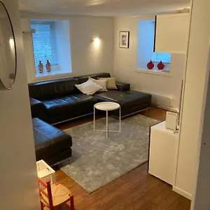  Apartament Kjellerleilighet - Naert Haukeland Sykehus. Norwegia